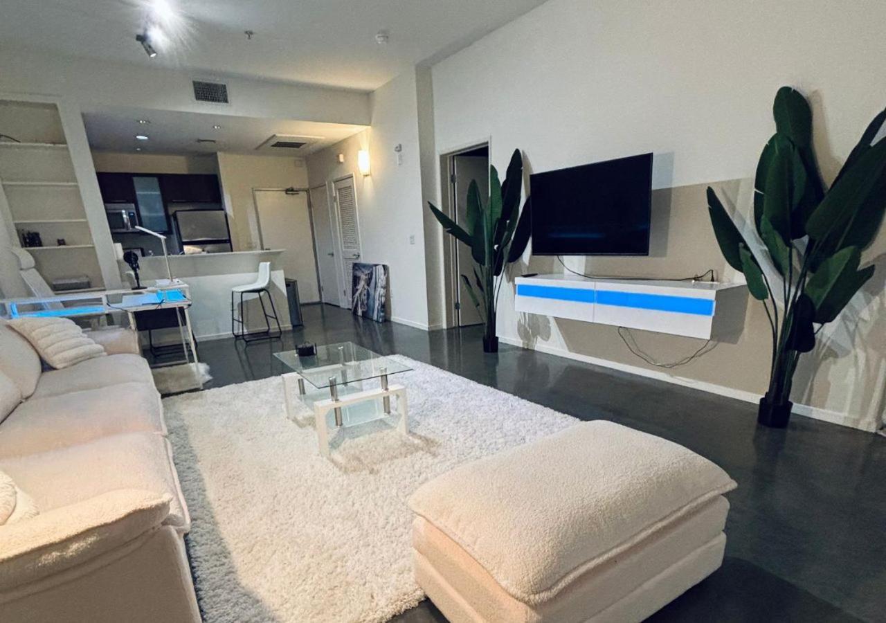 1 Bedroom Spacious In Hollywood Appartement *
